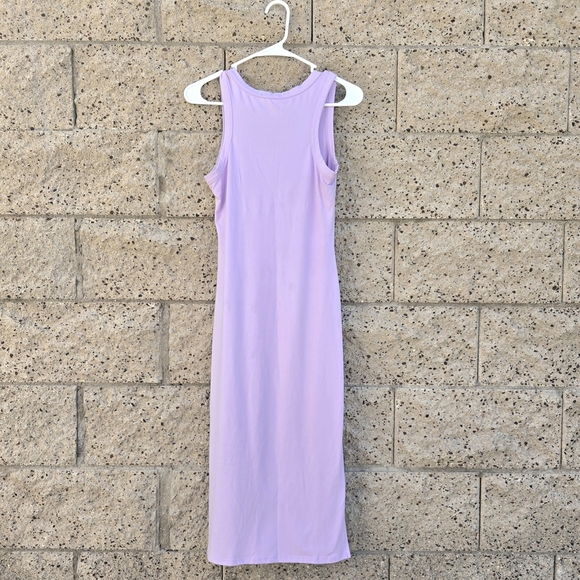Women's Lilac Heart Hips Sleeveless Midi Dress - Picture 14 of 15